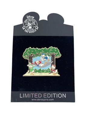 Disney Store 2011 Labor Day Donald Duck Nephews Huey Dewey Louie Limited Pin